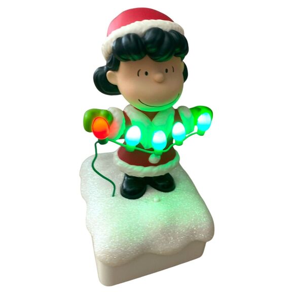 Hallmark 2015 Lucy Peanuts Light Show Christmas Figurine | Wireless Music Lights - Picture 5 of 10